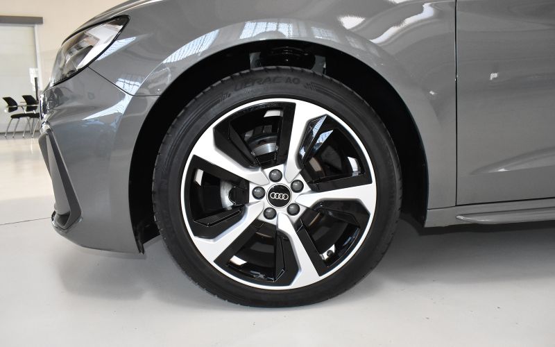 A1 SB 1.0 25  95CV TFSI S LINE EDITION