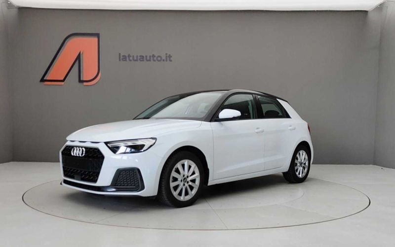 A1 SPORTBACK 30  TFSI ADMIRED ADVANCED  S-TRONIC