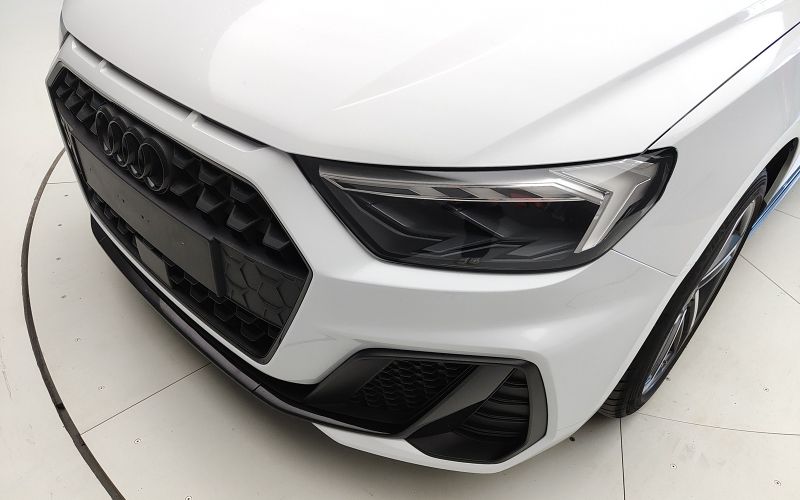 A1 SPORTBACK 30 TFSI 116CV S IDENTITY BLACK