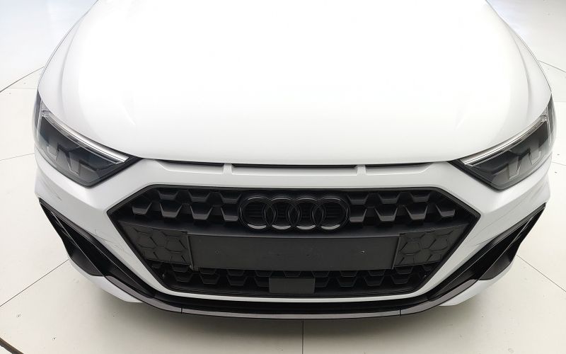 A1 SPORTBACK 30 TFSI 116CV S IDENTITY BLACK