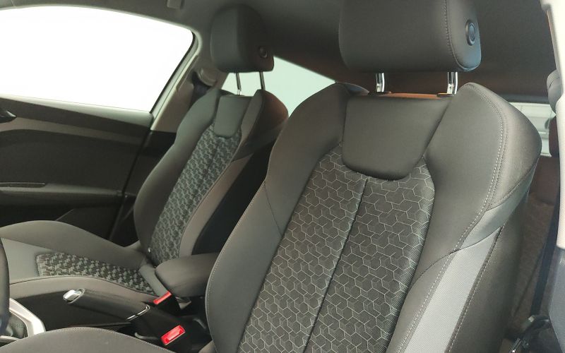 A1 SPORTBACK 30 TFSI 116CV S IDENTITY BLACK