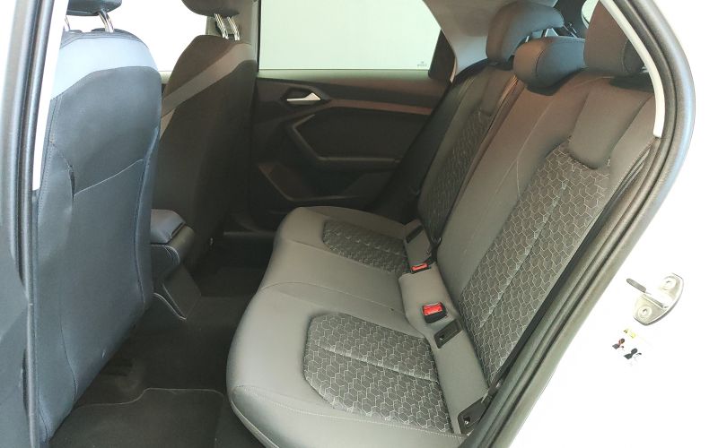 A1 SPORTBACK 30 TFSI 116CV S IDENTITY BLACK