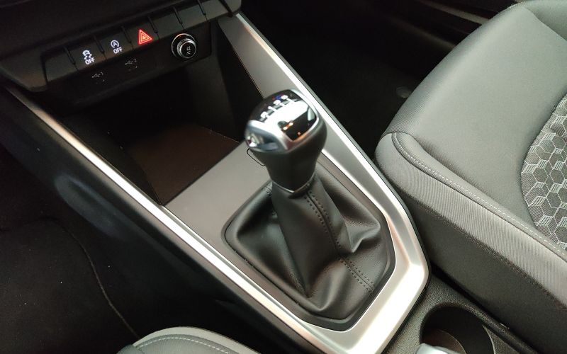 A1 SPORTBACK 30 TFSI 116CV S IDENTITY BLACK