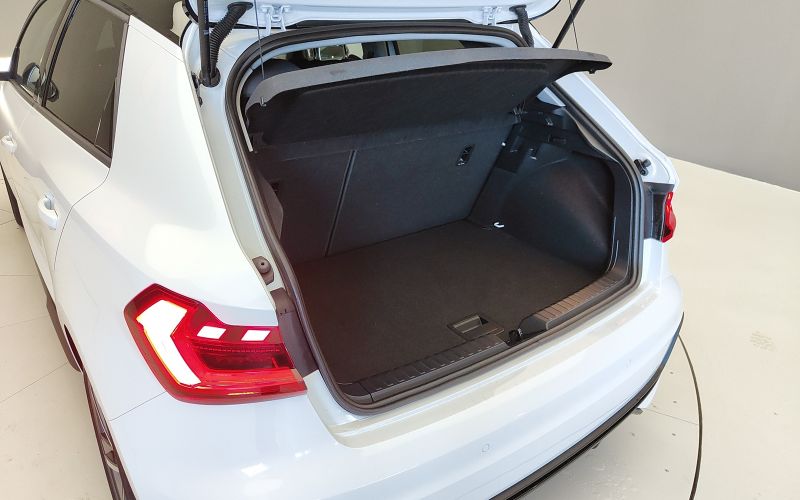A1 SPORTBACK 30 TFSI 116CV S IDENTITY BLACK