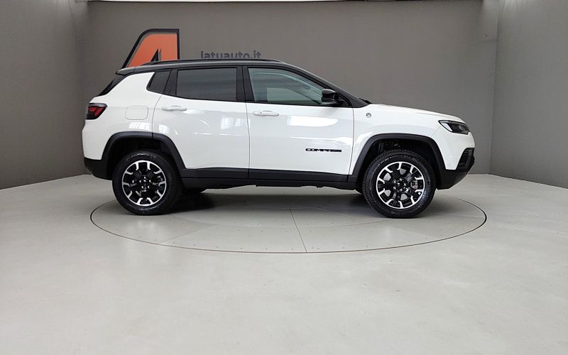 COMPASS 1.3 T4 240CV PHEV TRAILHAWK  4XE AT6 MY23