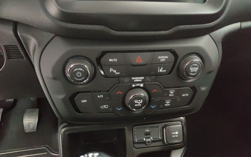 RENEGADE 1.0 T3 120CV LIMITED