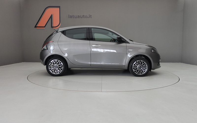 YPSILON 1.0 70CV HYBRID GOLD PLUS