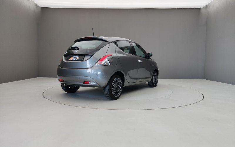 YPSILON 1.0 70CV HYBRID GOLD 