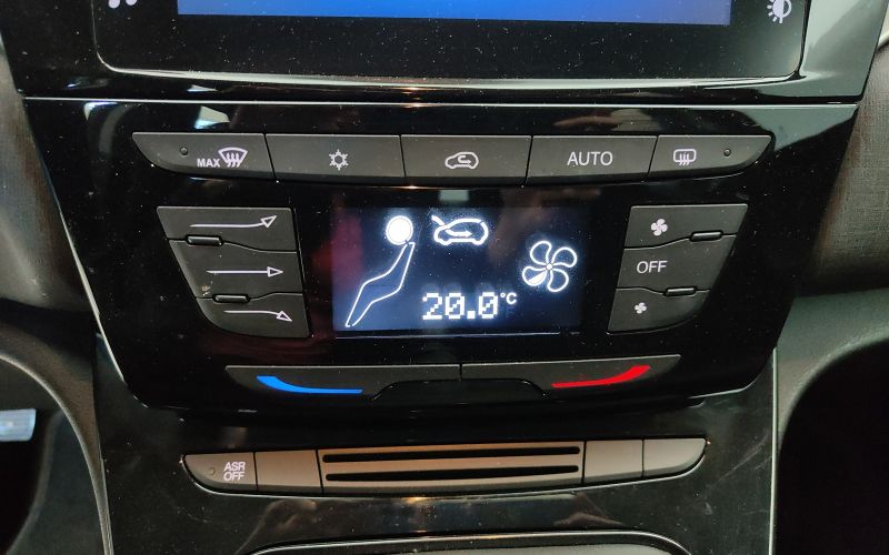 YPSILON 1.0 70CV HYBRID GOLD 