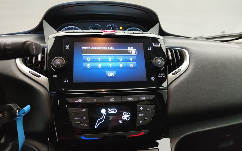 YPSILON 1.0 70CV HYBRID GOLD 