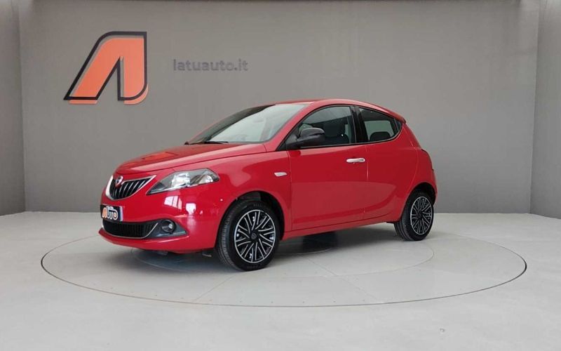 YPSILON 1.0 70CV HYBRID GOLD MY23