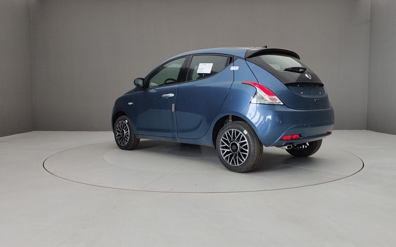 YPSILON 1.0 70CV HYBRID PLATINO 