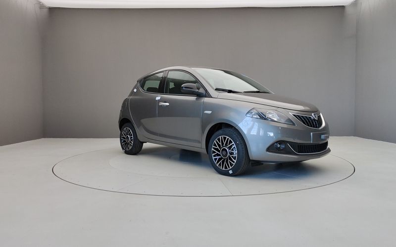 YPSILON 1.0 70CV HYBRID PLATINO 