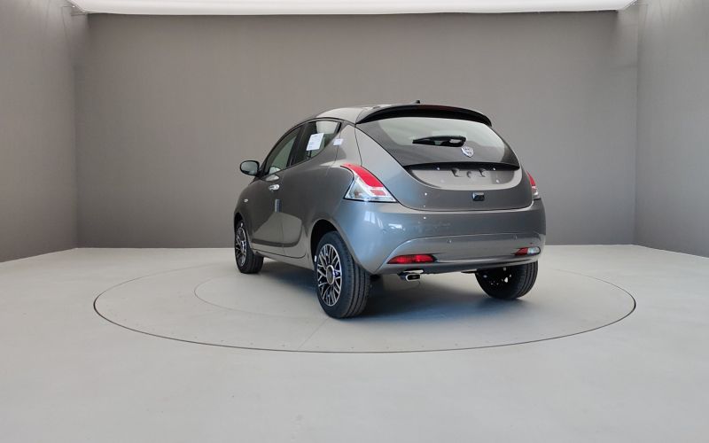 YPSILON 1.0 70CV HYBRID PLATINO 