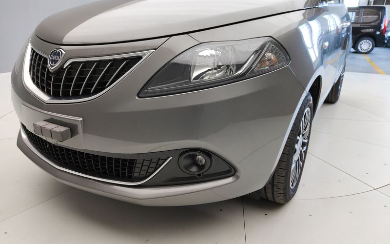 YPSILON 1.0 70CV HYBRID PLATINO 