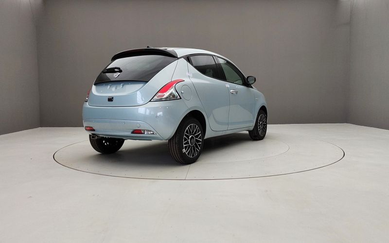 YPSILON 1.0 70CV HYBRID PLATINO 