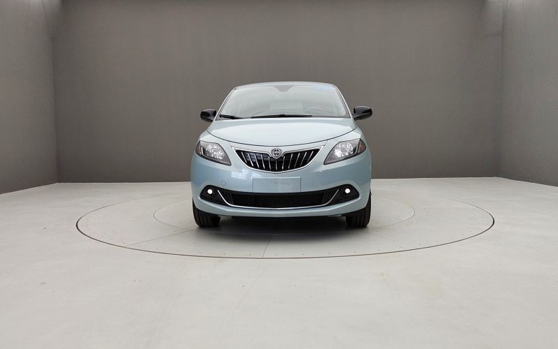 YPSILON 1.0 70CV HYBRID PLATINO 