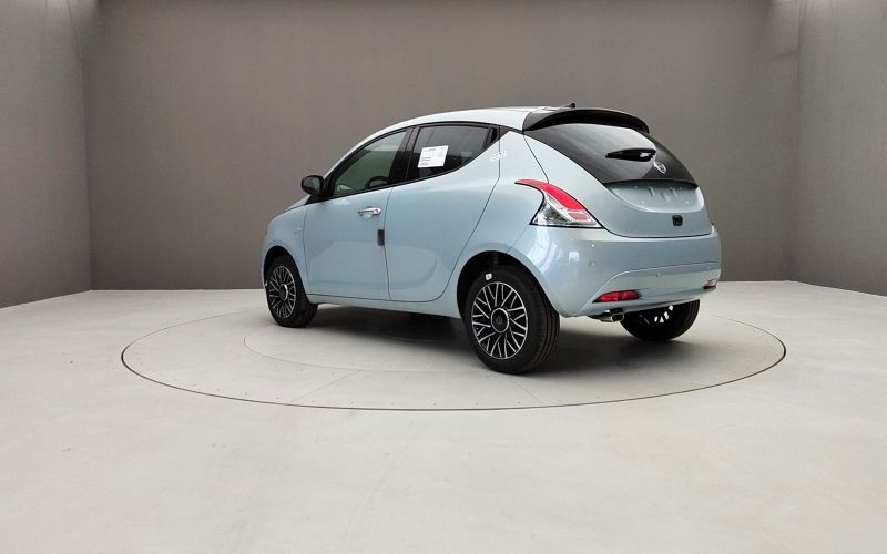 YPSILON 1.0 70CV HYBRID PLATINO 