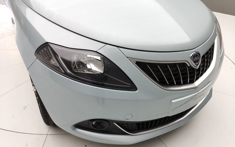 YPSILON 1.0 70CV HYBRID PLATINO 