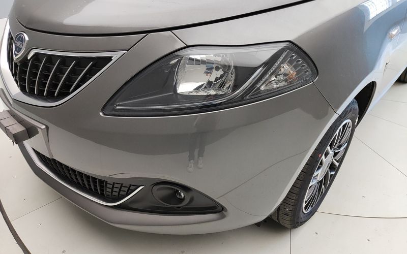 YPSILON 1.0 70CV HYBRID PLATINO 