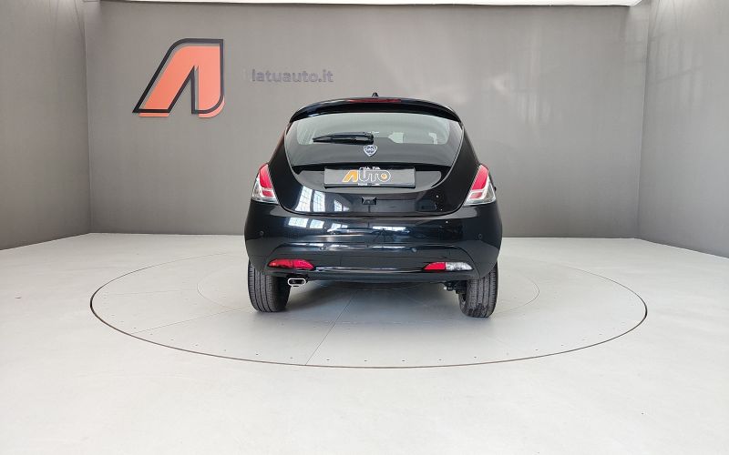 YPSILON 1.0 70CV HYBRID PLATINO 