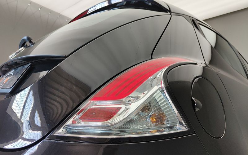 YPSILON 1.0 70CV HYBRID PLATINO 