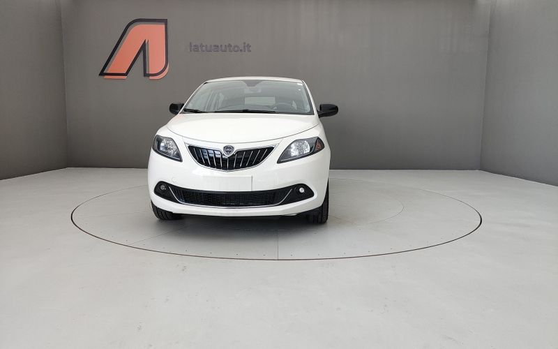 YPSILON 1.0 70CV HYBRID PLATINO 