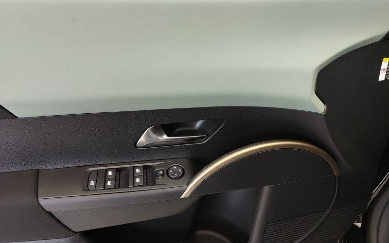 YPSILON 1.2 HYBRID 100CV