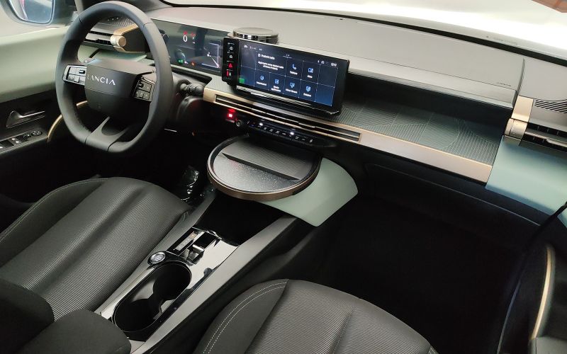 YPSILON 1.2 HYBRID 100CV