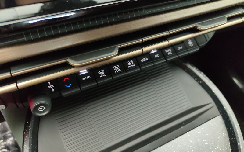 YPSILON 1.2 HYBRID 100CV