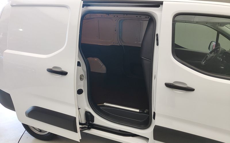 COMBO CARGO 1.5 D 130CV L2H1 EDITION