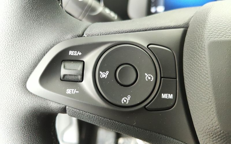 CORSA 1.2 100CV GS AT8