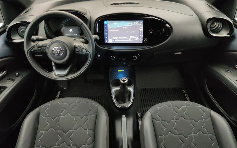 AYGO X 1.0 VVT-I 72CV LOUNGE AIR