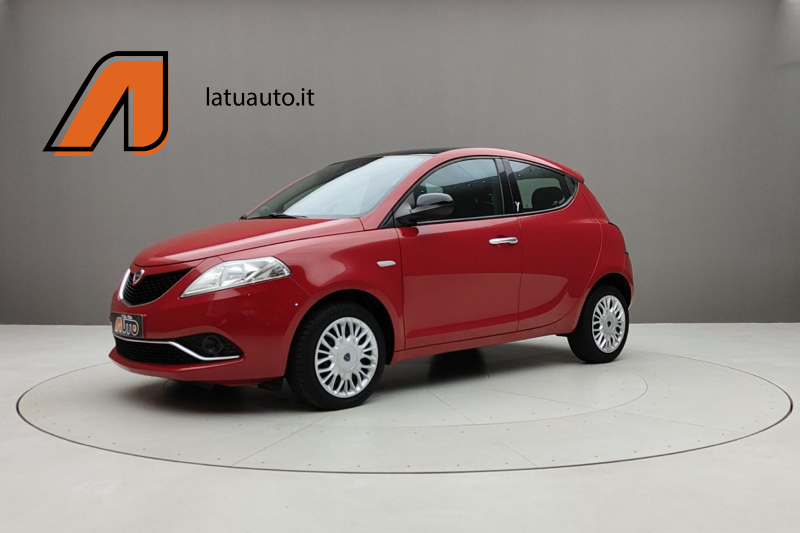 YPSILON 1.3 MJT 95CV GOLD TETTO APRIBILE