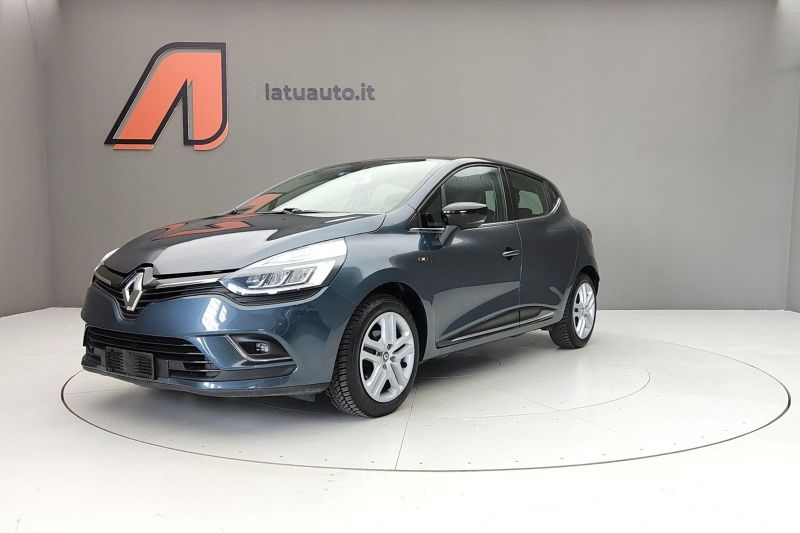 CLIO 900 TCE 90CV MOSCHINO LIFE GPL 5P 